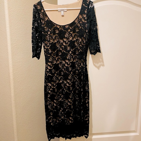 Badgley Mischka Dresses & Skirts - Badgley Mischka black lace sheath dress